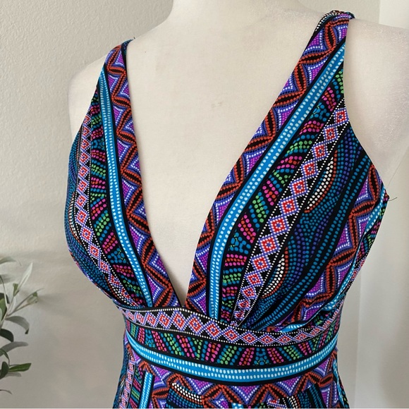 Miraclesuit multicolor pattern one piece swimsuit size 10 - Picture 2 of 7